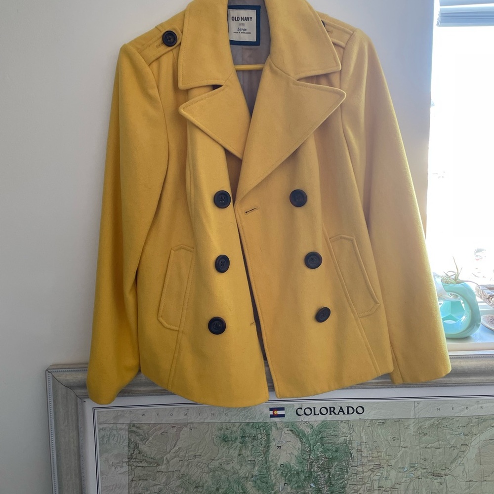 Yellow pea coat